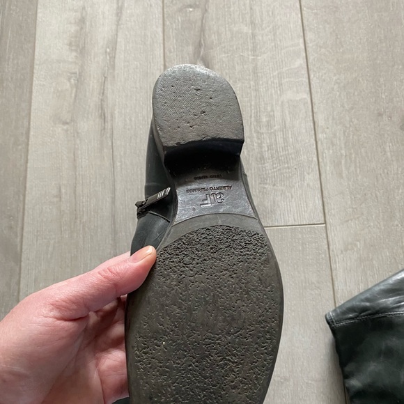 Italian leather knee high boots - Picture 4 of 5